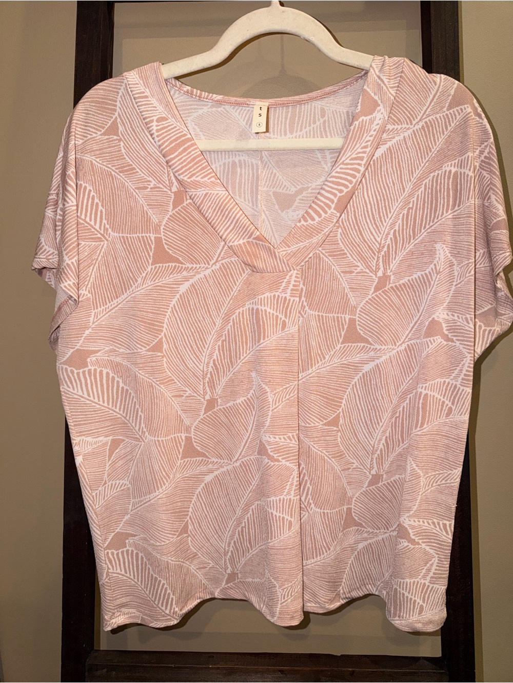 mts Light Pink Leaf-Print V-Neck Blouse